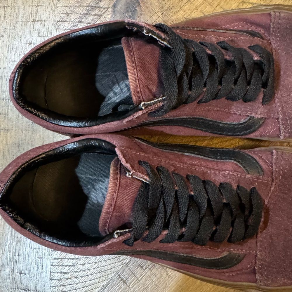 Vans Maroon and Black Gum Sole Classic Old School Sneakers - Picture 9 of 11